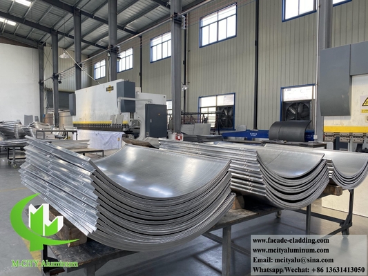Panneaux muraux métalliques architecturaux Conception personnalisée Systèmes de façade en aluminium