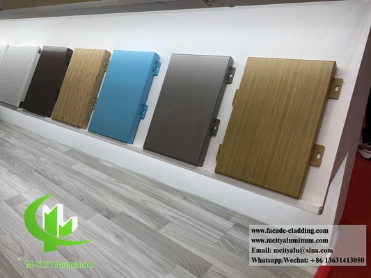 Couche en alliage d'aluminium massif en tôle de métal PVDF revêtement anti-rouille durable pour la façade extérieure
