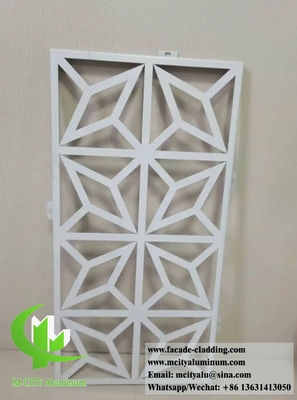 Panneaux métalliques en feuille d'aluminium perforée pour la décoration de façades de murs en béton