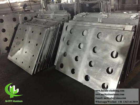 Système de façades métalliques perforées Panneau de revêtement en aluminium pour la décoration des murs extérieurs