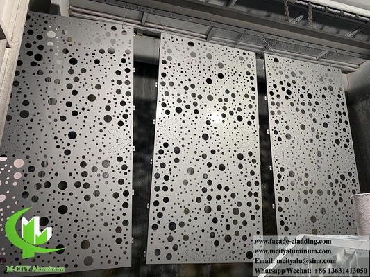 Panneaux muraux métalliques perforés Écran en aluminium pour mur pour revêtement de façade