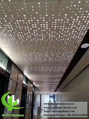 Panneaux métalliques architecturaux feuille perforée pour la décoration du plafond intérieur et extérieur 2 mm