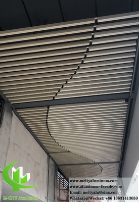 Panneaux en aluminium pour plafond métallique 3D avec motifs de perforation Décoration du plafond intérieur