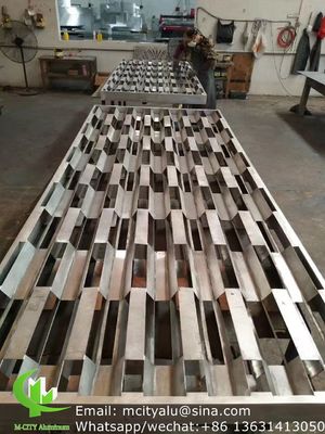 Bon prix Panneau de façade en aluminium thermolaqué de 2,5 mm d'épaisseur avec motifs personnalisés pour la décoration de murs-rideaux en ligne
