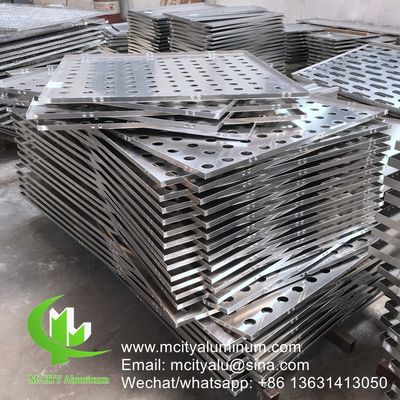 Bon prix Panneau d'aluminium perforé revêtu de poudre avec couleurs RAL personnalisables et perçage CNC de tourelle pour revêtement de façade en ligne