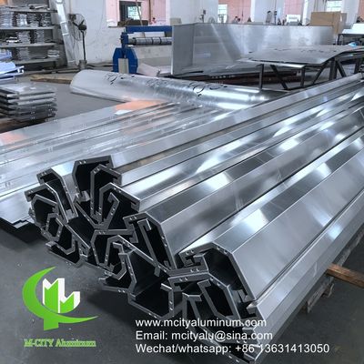 Bon prix Panneau solide en aluminium revêtu de poudre avec conceptions personnalisables et perçage CNC de tourelle pour revêtement de façade en ligne