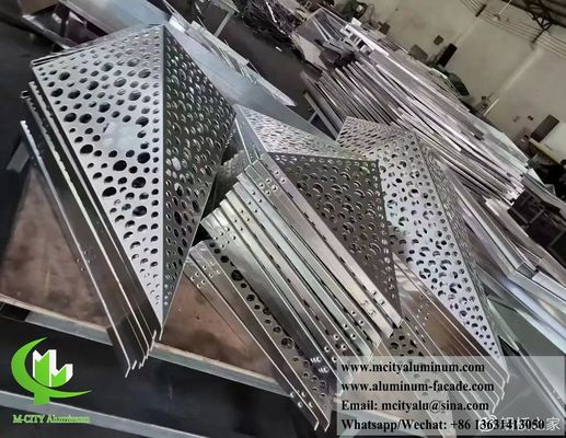 Bon prix Panneau de plafond 3D en aluminium avec lumière LED et écran métallique personnalisable thermolaqué en ligne