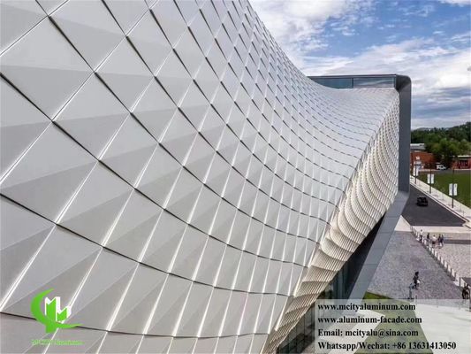 Bon prix Coupe CNC personnalisée Panneau de revêtement en aluminium 3D avec conception perforée revêtue de poudre pour la décoration de façade en ligne