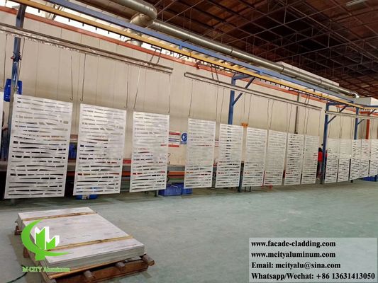 Bon prix Panneau d'aluminium enduit en poudre à découpe laser avec des couleurs RAL personnalisées et une taille de 1000x2000 mm pour le revêtement de façade en ligne