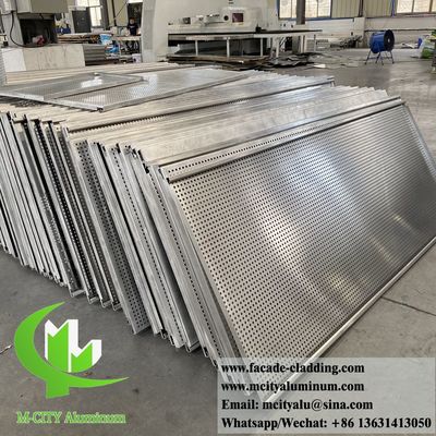 Bon prix Façade en aluminium perforé avec revêtement PVDF de 3 mm, avec design CNC personnalisé dans n'importe quelle couleur RAL en ligne