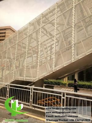 Bon prix Façade en aluminium perforé avec garantie PVDF de 15 ans, découpe laser CNC personnalisée et toutes couleurs RAL en ligne