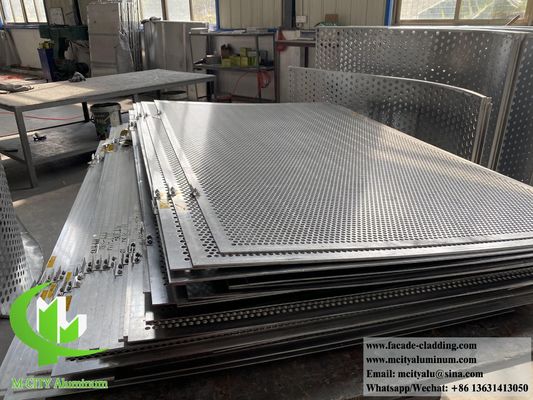 Bon prix Plaque d'aluminium à revêtement métallique perforé avec motif perforé pour la décoration extérieure du système de façade en ligne